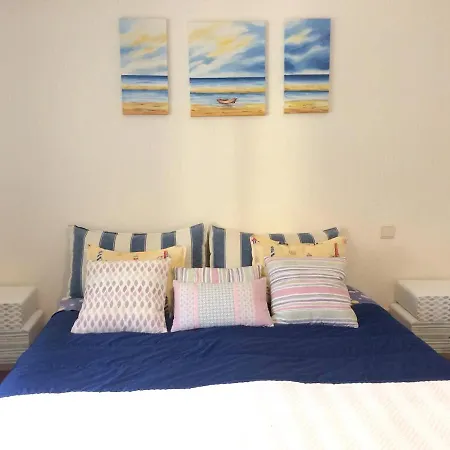 Spacious With Sea View In - 120 M², Fireplace Apartman