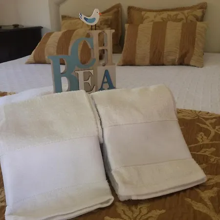 Spacious With Sea View In - 120 M², Fireplace شقة