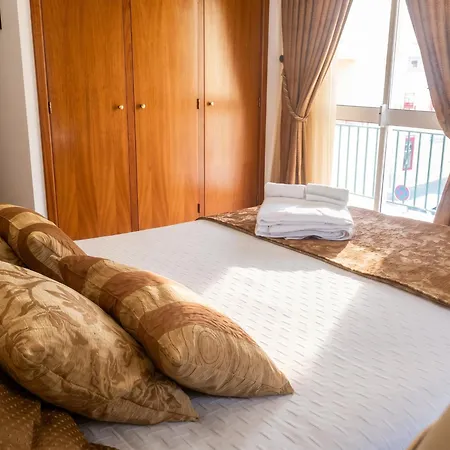 Spacious With Sea View In - 120 M², Fireplace * Nazaré